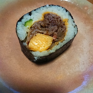 牛焼き肉入りの巻き寿司